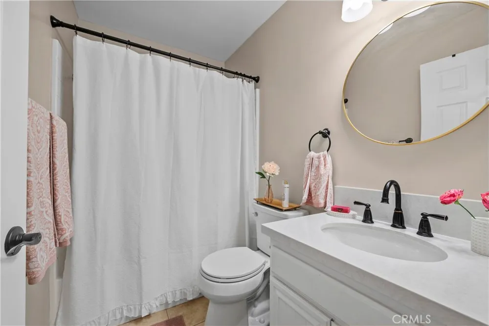 26806 Claudette Street #323 Canyon Country, CA 91351