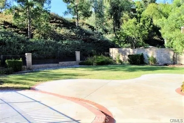 23491 Thornewood Newhall, CA 91321