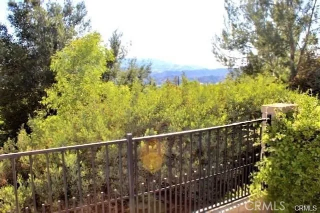 23491 Thornewood Newhall, CA 91321