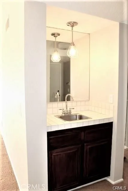 23491 Thornewood Newhall, CA 91321
