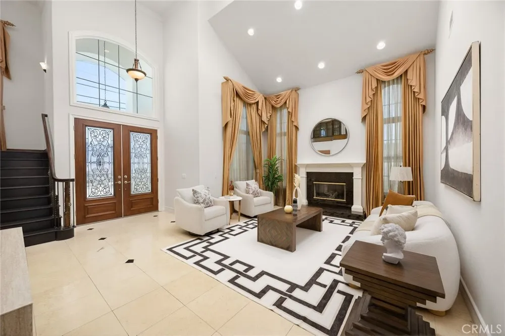 8228 Elm Avenue San Gabriel, CA 91775