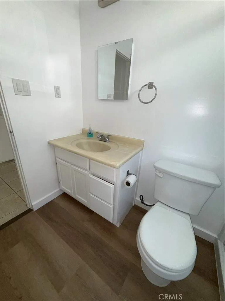 1805 Rimpau Los Angeles, CA 90019