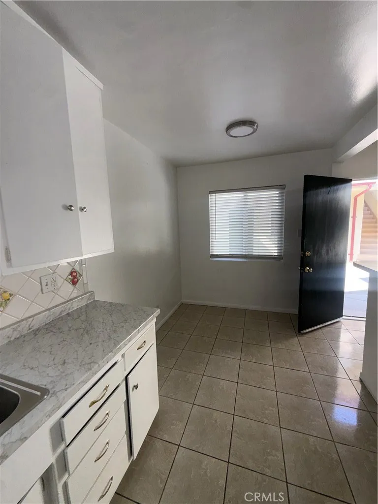 1805 Rimpau Los Angeles, CA 90019