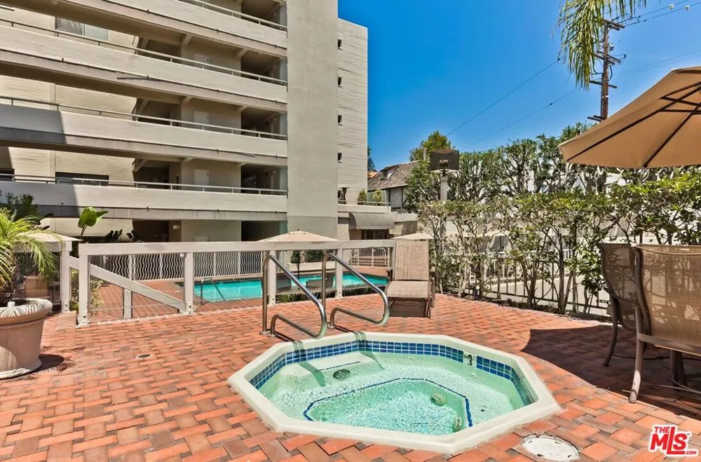 801 Ocean Avenue #206 Santa Monica, CA 90403