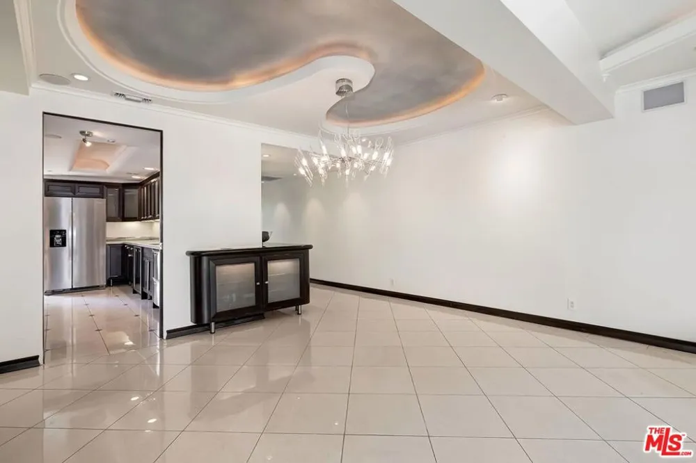 801 Ocean Avenue #206 Santa Monica, CA 90403
