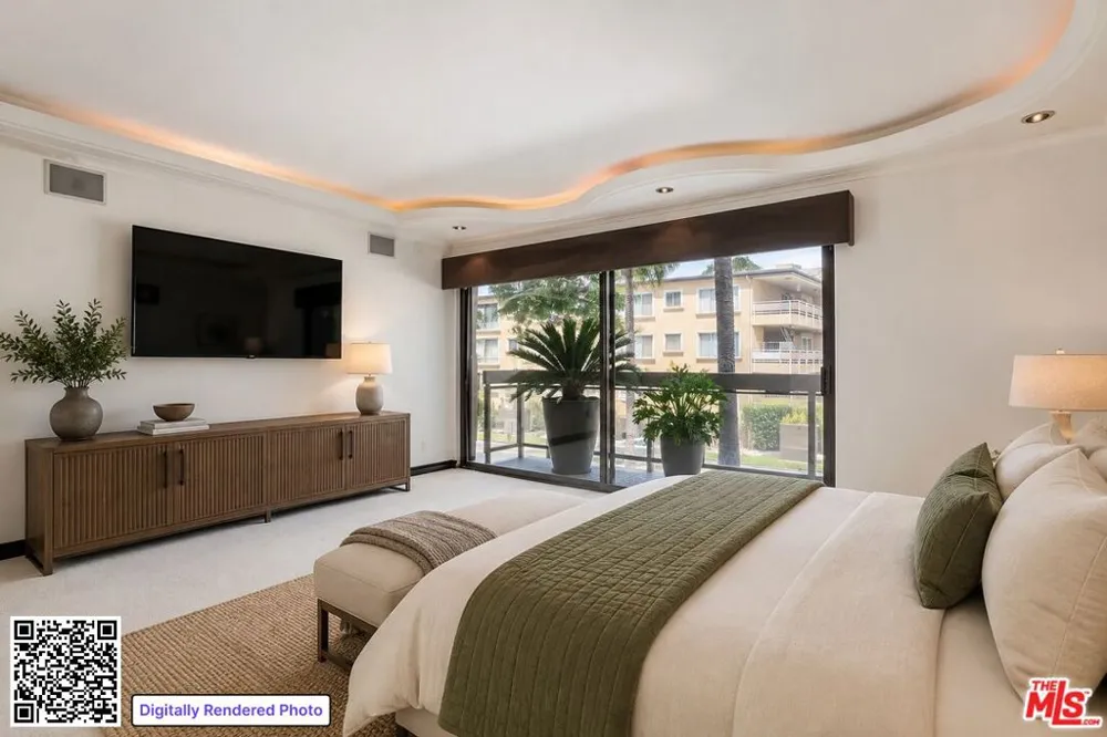 801 Ocean Avenue #206 Santa Monica, CA 90403
