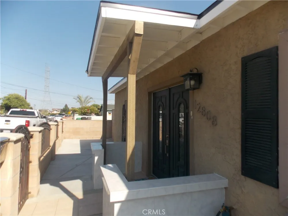 12808 Waco Baldwin Park, CA 91706