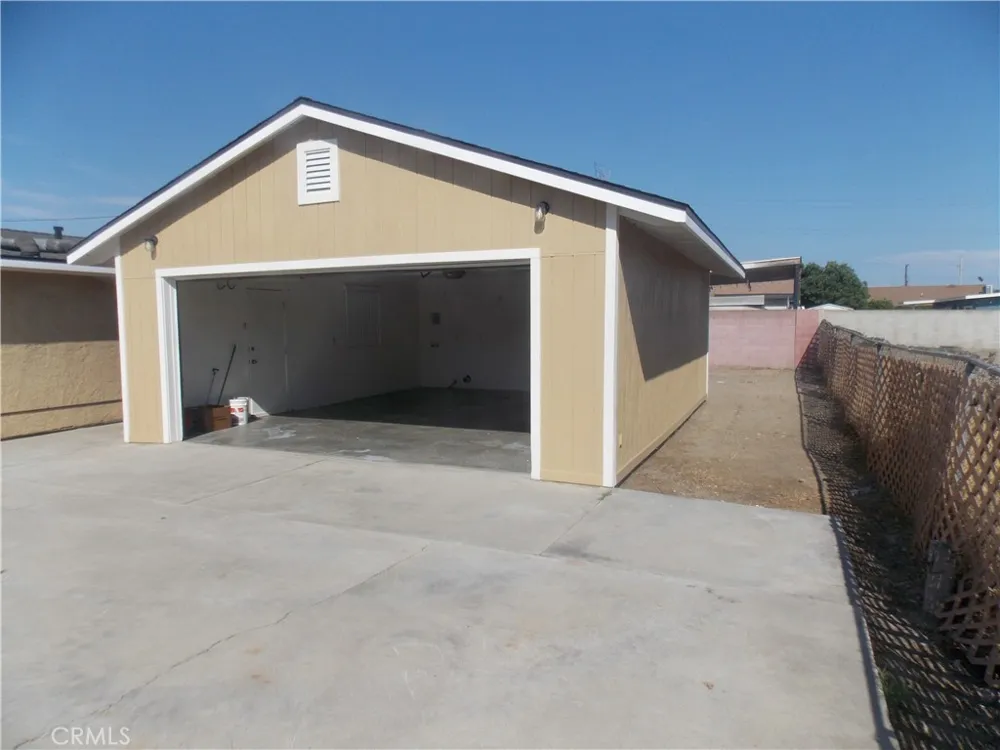 12808 Waco Baldwin Park, CA 91706