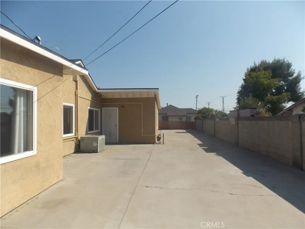 12808 Waco Baldwin Park, CA 91706