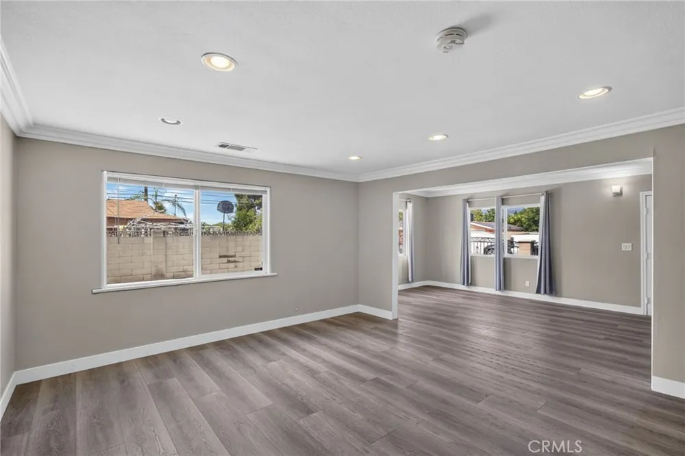 12808 Waco Baldwin Park, CA 91706