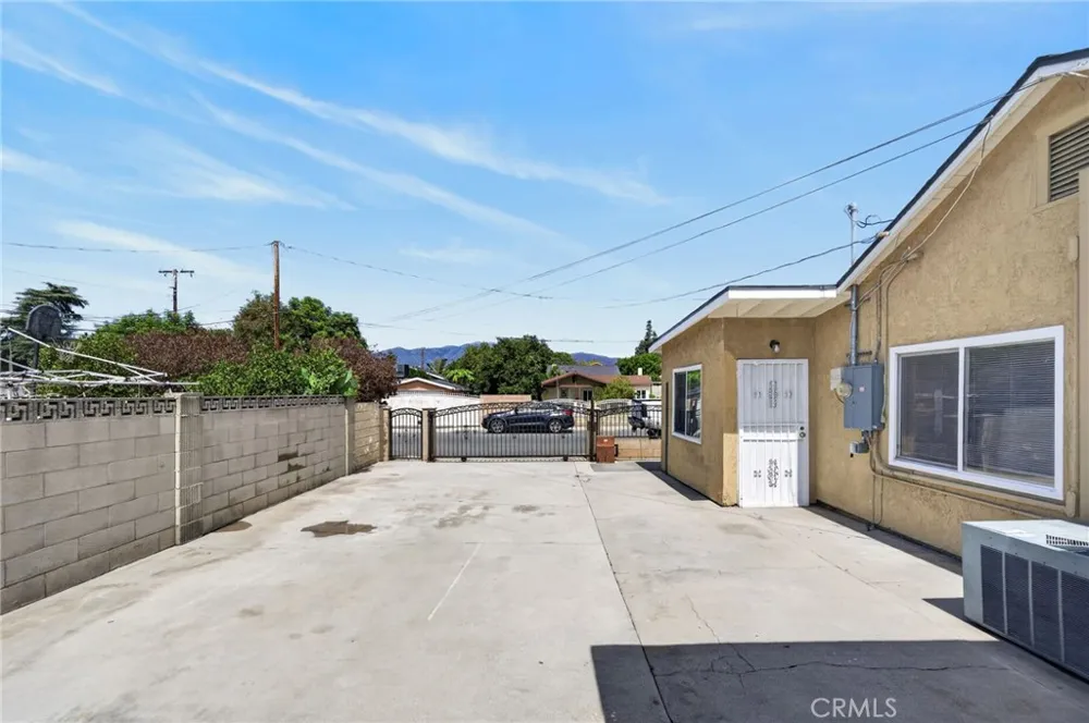 12808 Waco Baldwin Park, CA 91706