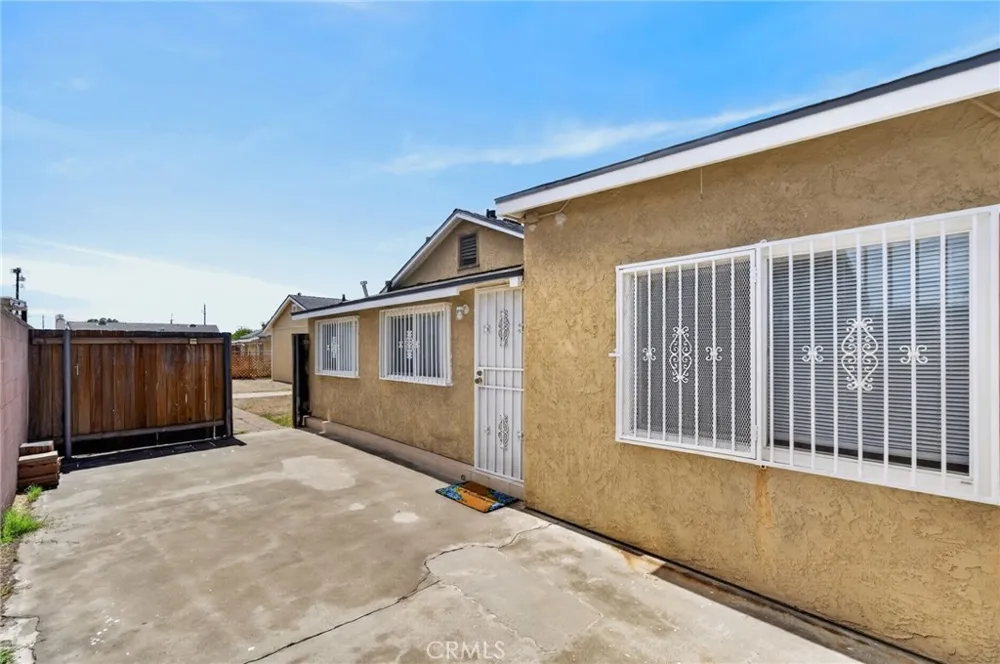 12808 Waco Baldwin Park, CA 91706