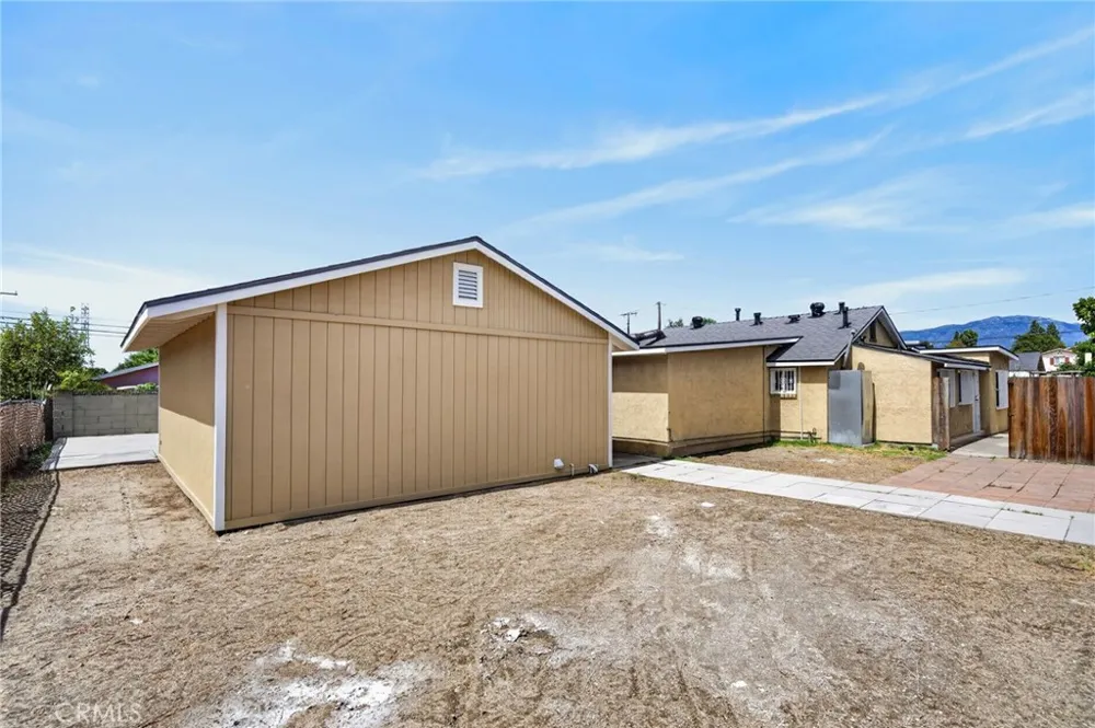 12808 Waco Baldwin Park, CA 91706