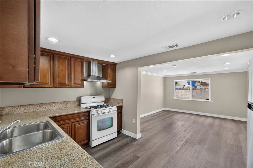 12808 Waco Baldwin Park, CA 91706