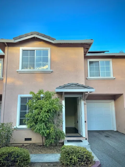 55 Estrada Court