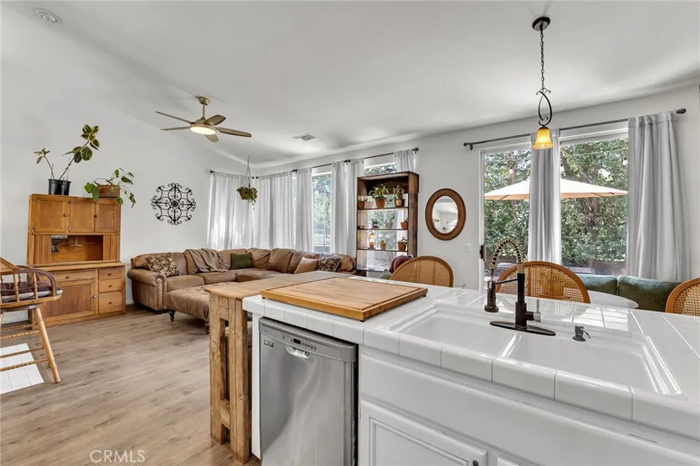 903 Sarazen Street Hemet, CA 92543