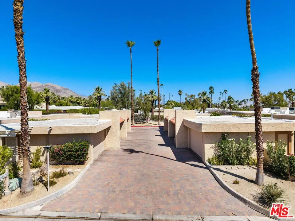 73729 Desert Vista Court Palm Desert, CA 92260