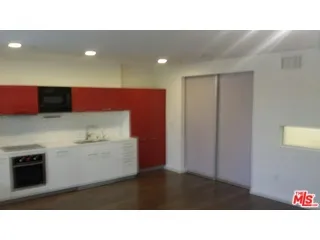 901 S FLOWER STREET #306 Los Angeles, CA 90015