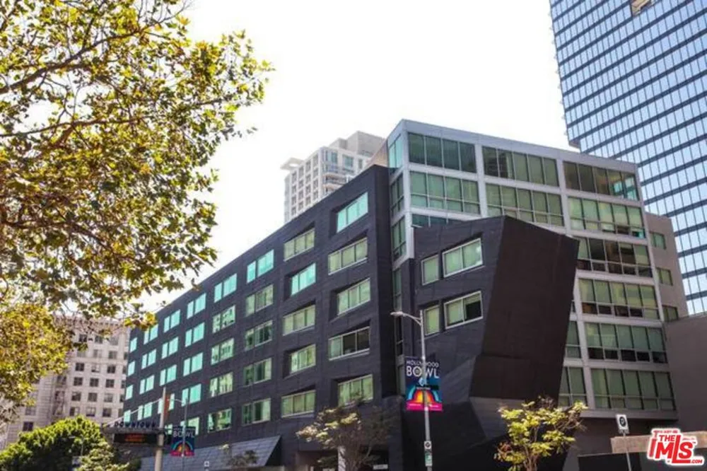 901 S FLOWER STREET #306 Los Angeles, CA 90015