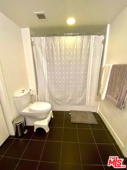 901 S FLOWER STREET #306 Los Angeles, CA 90015