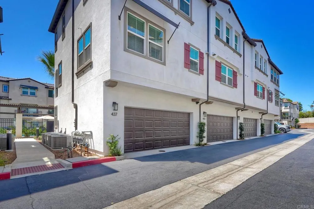 437 Carina Glen Escondido, CA 92025
