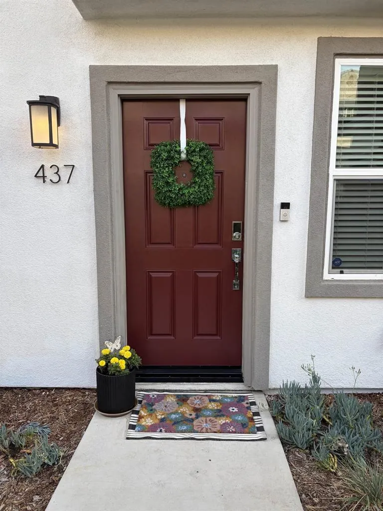 437 Carina Glen Escondido, CA 92025