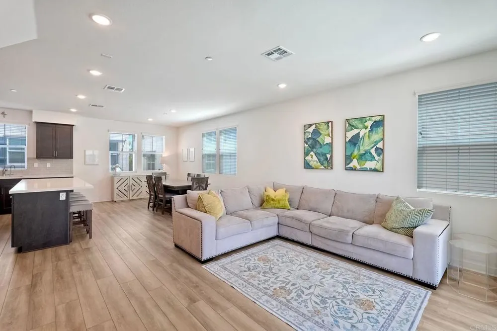 437 Carina Glen Escondido, CA 92025