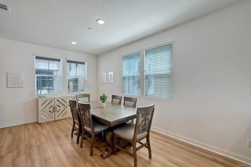 437 Carina Glen Escondido, CA 92025