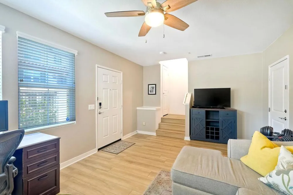 437 Carina Glen Escondido, CA 92025