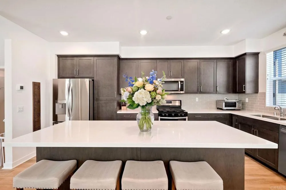 437 Carina Glen Escondido, CA 92025