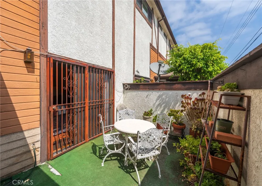 535 E 223rd Street #16 Carson, CA 90745