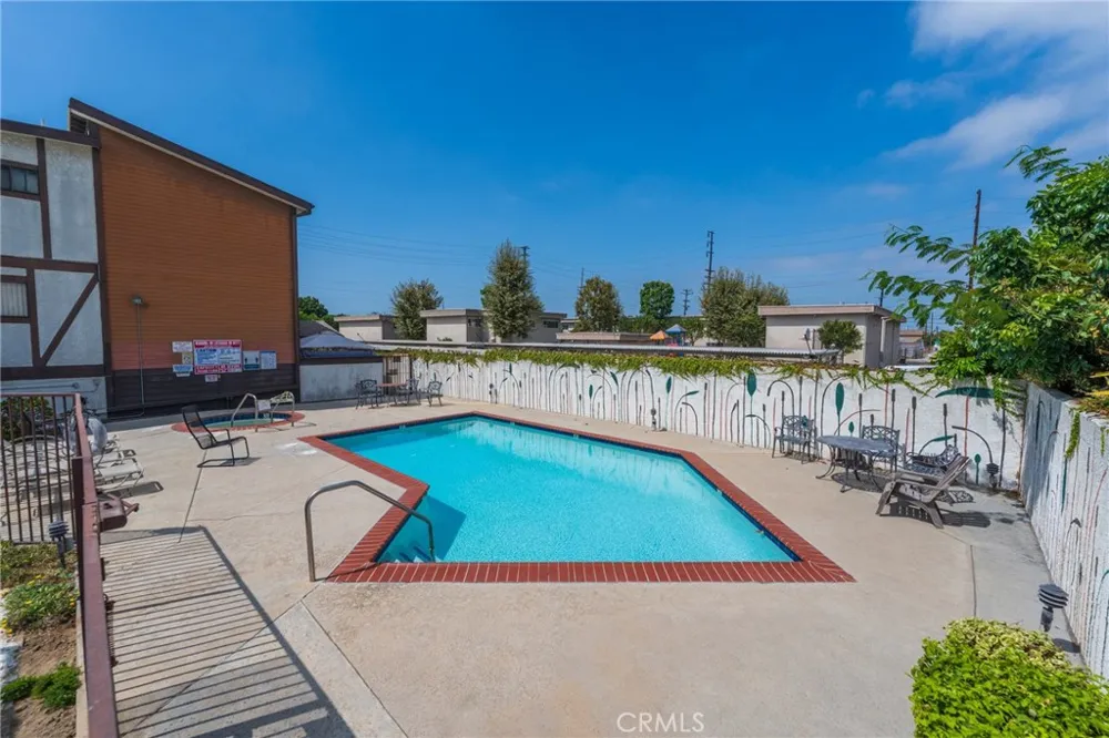 535 E 223rd Street #16 Carson, CA 90745