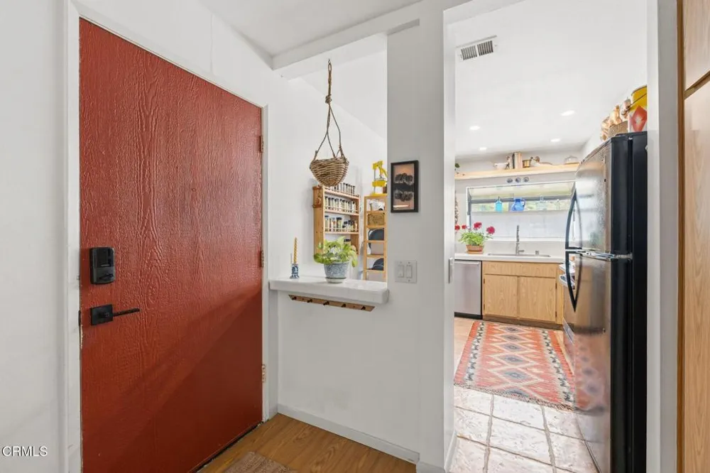 771 Seneca #D54 Ventura, CA 93001