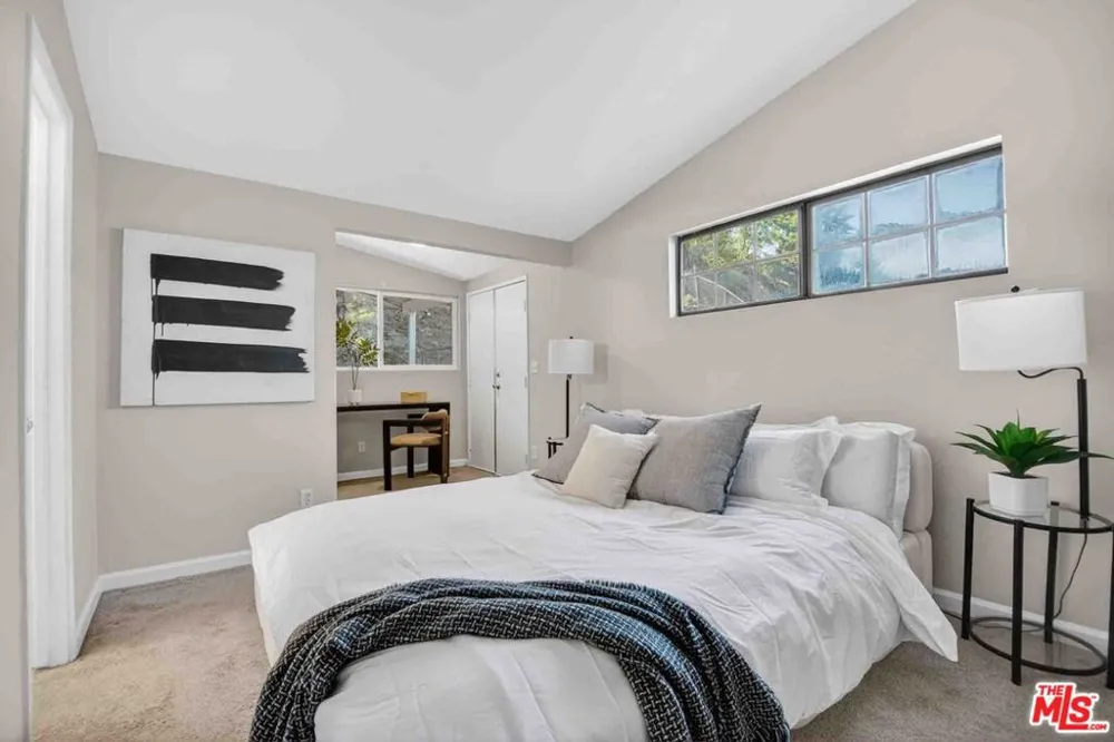 27706 Haxton Drive Santa Clarita, CA 91351