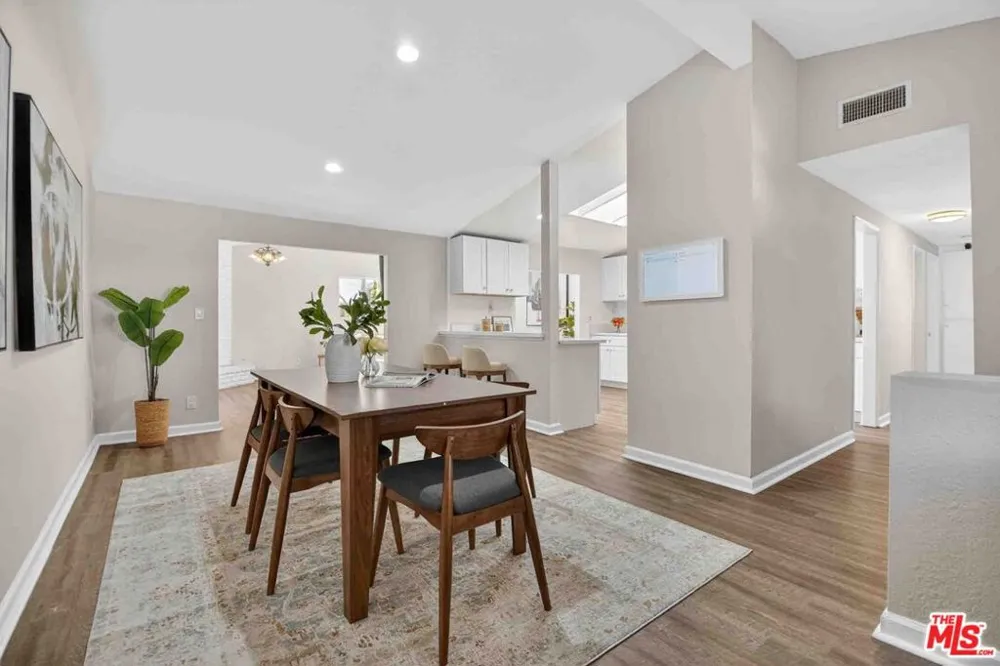 27706 Haxton Drive Santa Clarita, CA 91351