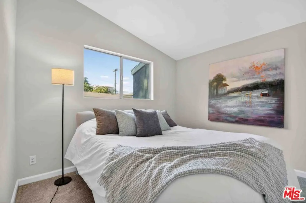 27706 Haxton Drive Santa Clarita, CA 91351