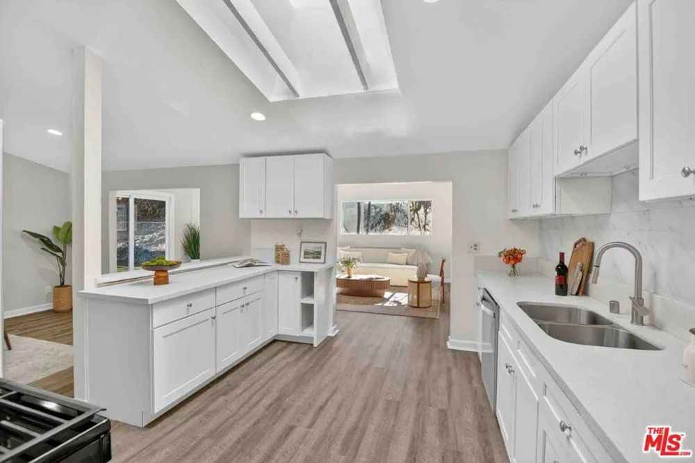 27706 Haxton Drive Santa Clarita, CA 91351