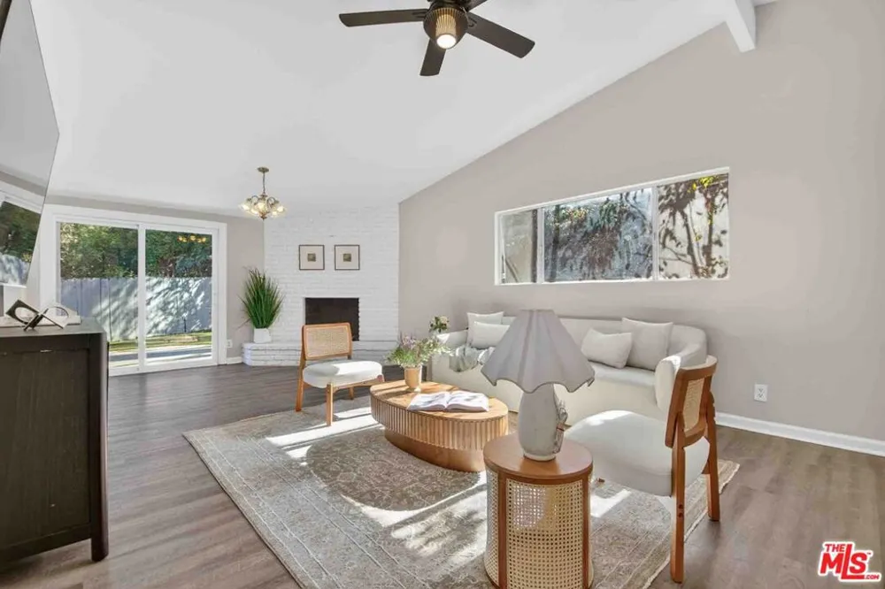27706 Haxton Drive Santa Clarita, CA 91351