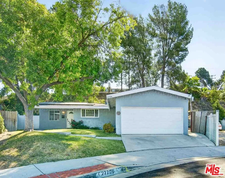 27706 Haxton Drive Santa Clarita, CA 91351