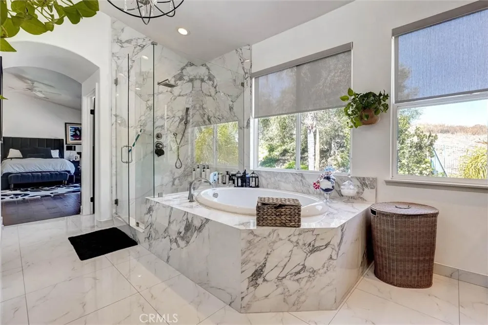 216 High Meadow Simi Valley, CA 93065