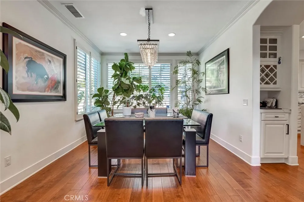 216 High Meadow Simi Valley, CA 93065