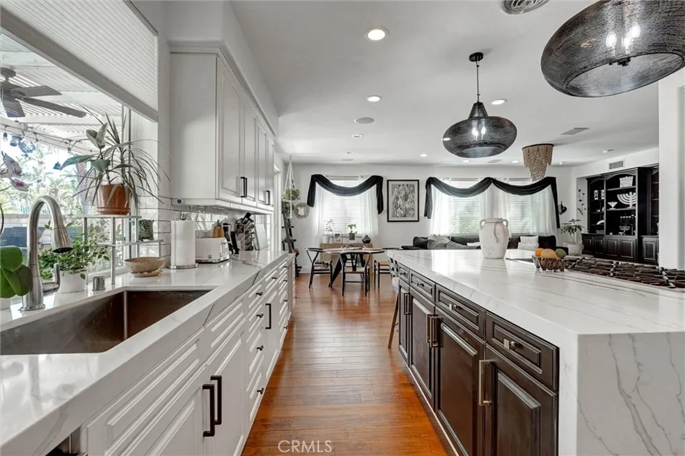 216 High Meadow Simi Valley, CA 93065