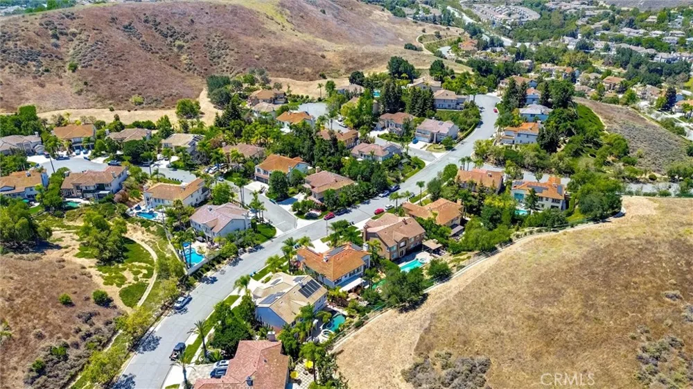 216 High Meadow Simi Valley, CA 93065