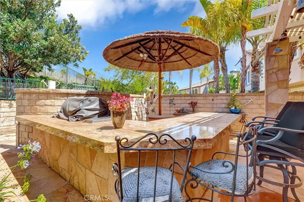 216 High Meadow Simi Valley, CA 93065