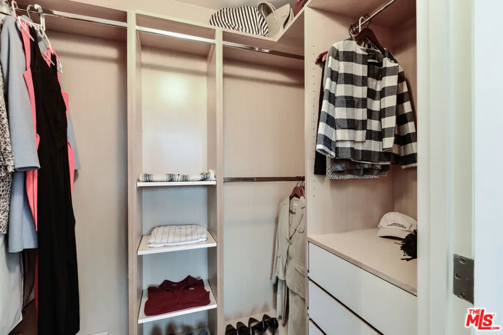 201 Ocean Avenue #404P Santa Monica, CA 90402
