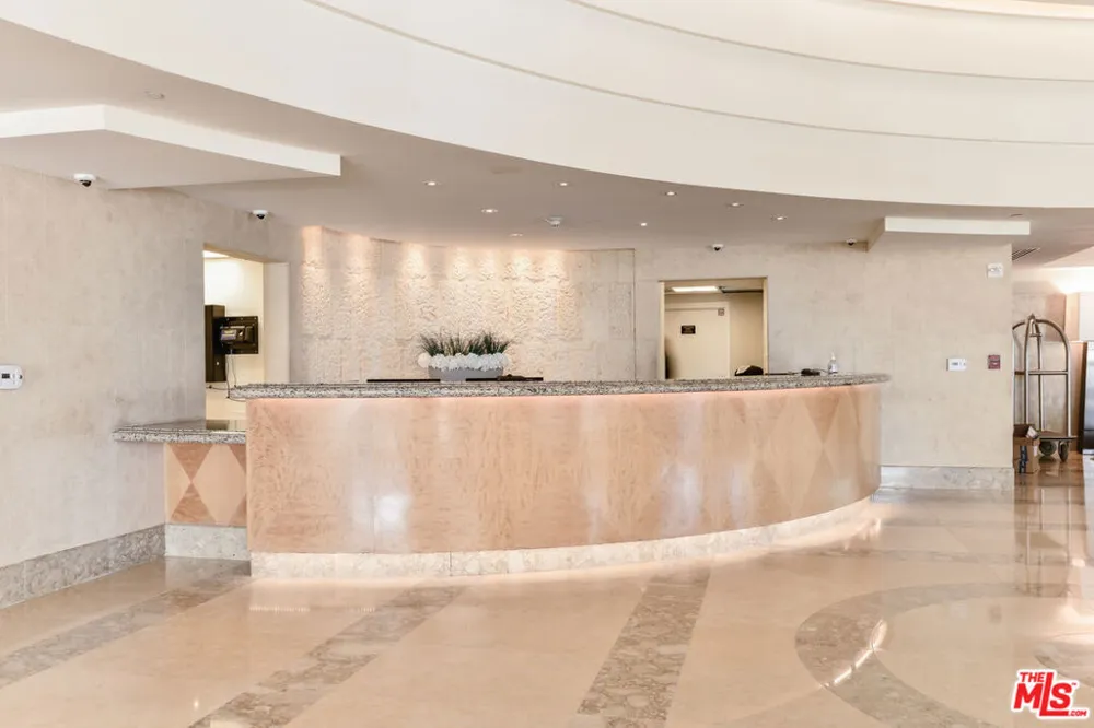 201 Ocean Avenue #404P Santa Monica, CA 90402