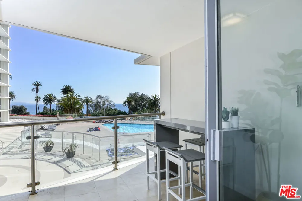201 Ocean Avenue #404P Santa Monica, CA 90402