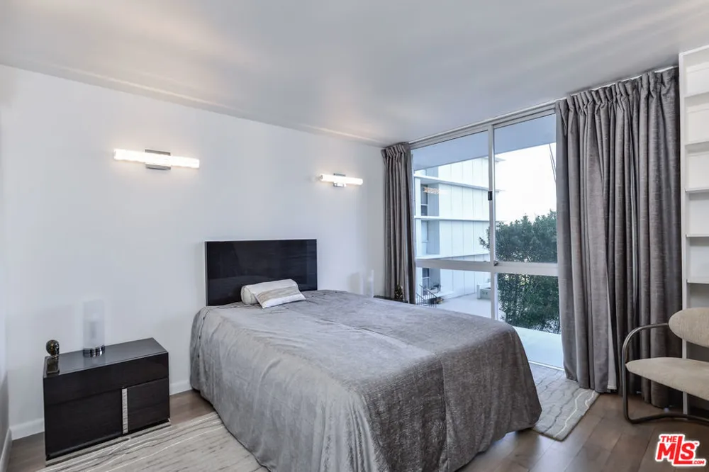 201 Ocean Avenue #404P Santa Monica, CA 90402