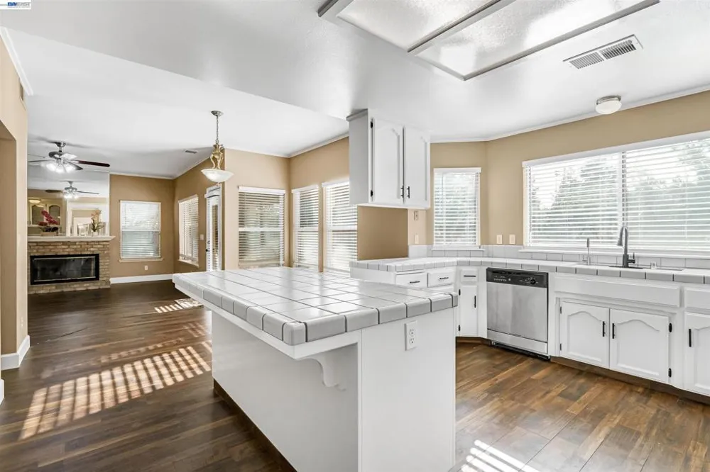 2034 Wrenwood Ave Clovis, CA 93611