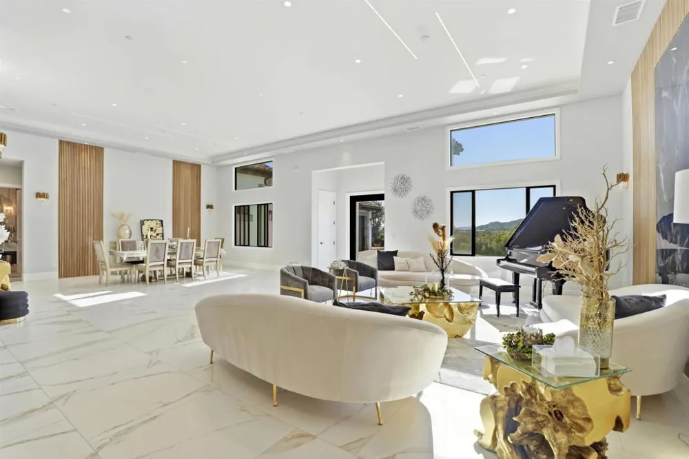 14989 Orchard View Drive Poway, CA 92064